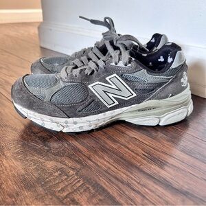 New Balance x Disney RunDisney 990 Minnie Mouse Dark Grey Sneakers Grey Size 5.5